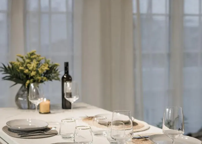 Luxury Suite, 10Min To Center, Quiet & Easy Parking Apartman Kalamáta