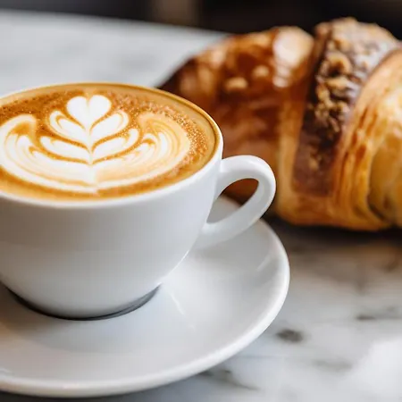 Singer , Close To Center & Easy Street Parking