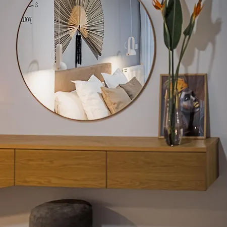 Singer - Luxury Apartment Kalamata