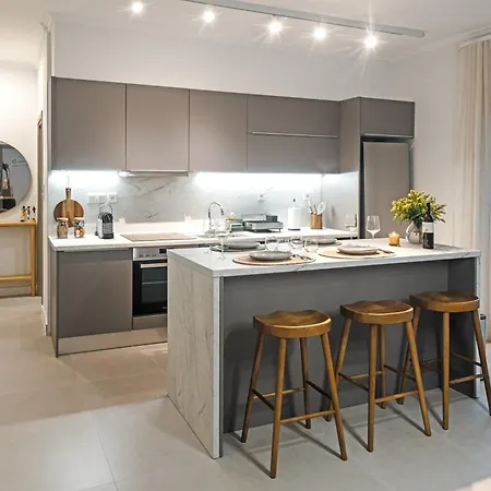 Singer - Luxury Apartment Kalamata