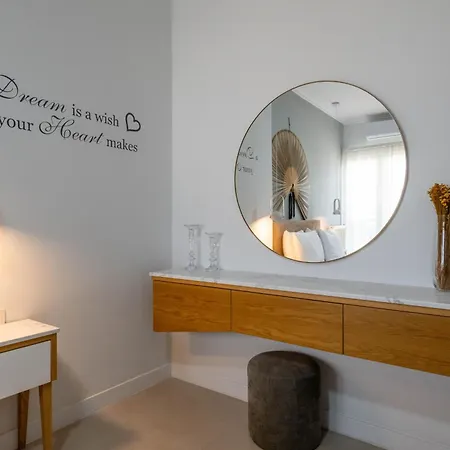 Singer Suite Near Kalamata Centre Appartamento *