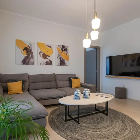 Singer Suite Near Kalamata Centre Appartamento