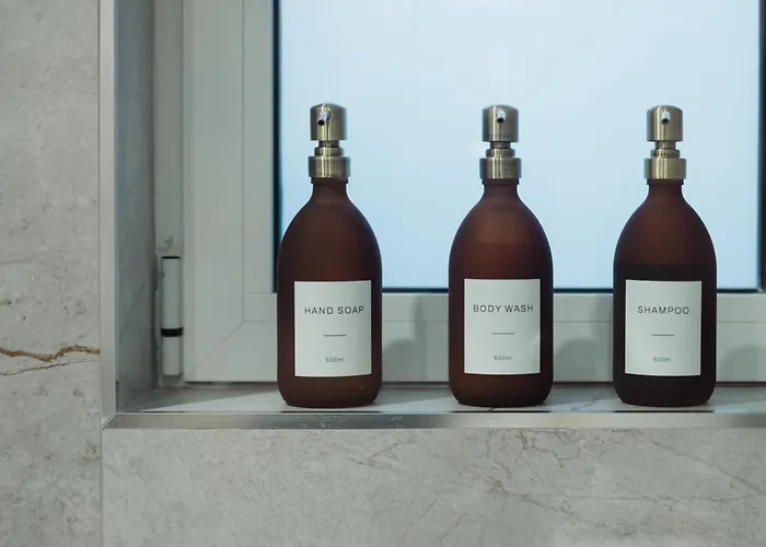 Luxury Suite, 10Min To Center, Quiet & Easy Parking Apartmán *