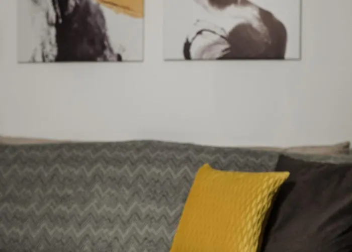 Luxury Suite, 10Min To Center, Quiet & Easy Parking Kalamata