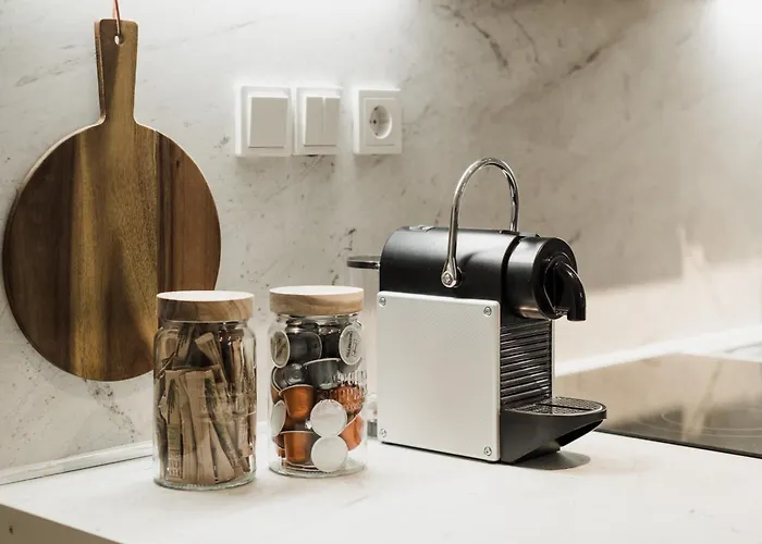 Luxury Suite, 10Min To Center, Quiet & Easy Parking * Kalamata