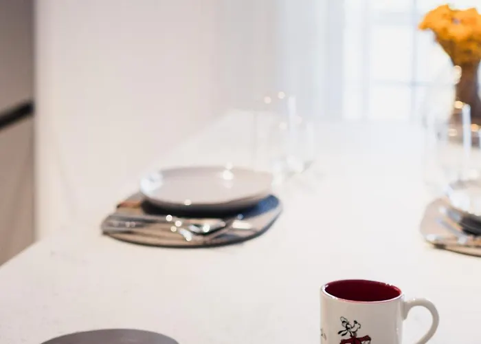 A Comfortable Stay With Balcony And Easy Parking Near Kalamata Center