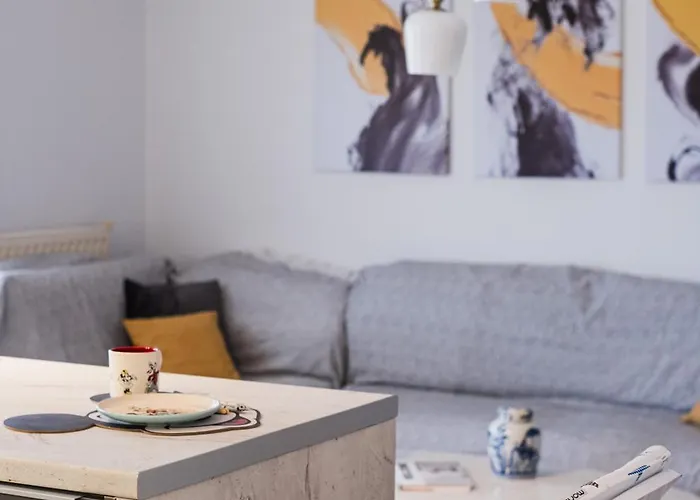 A Comfortable With Balcony And Easy Parking Near Center *