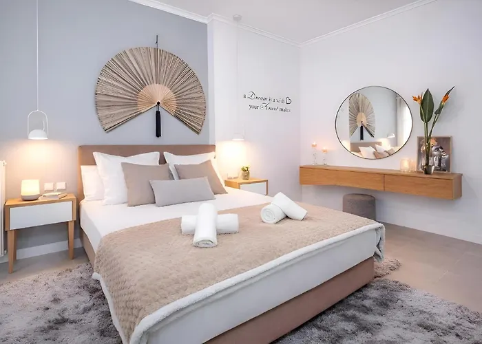 A Comfortable Stay With Balcony And Easy Parking Near Kalamata Center Apartment *